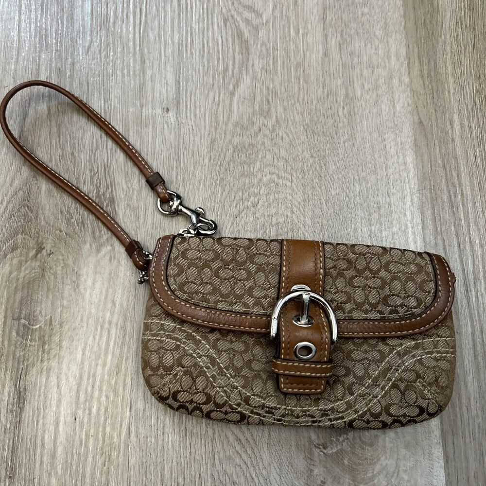 Coach Soho Signature Buckle Snap Wristlet Wallet Brown Tan Khaki w/ Strap READ